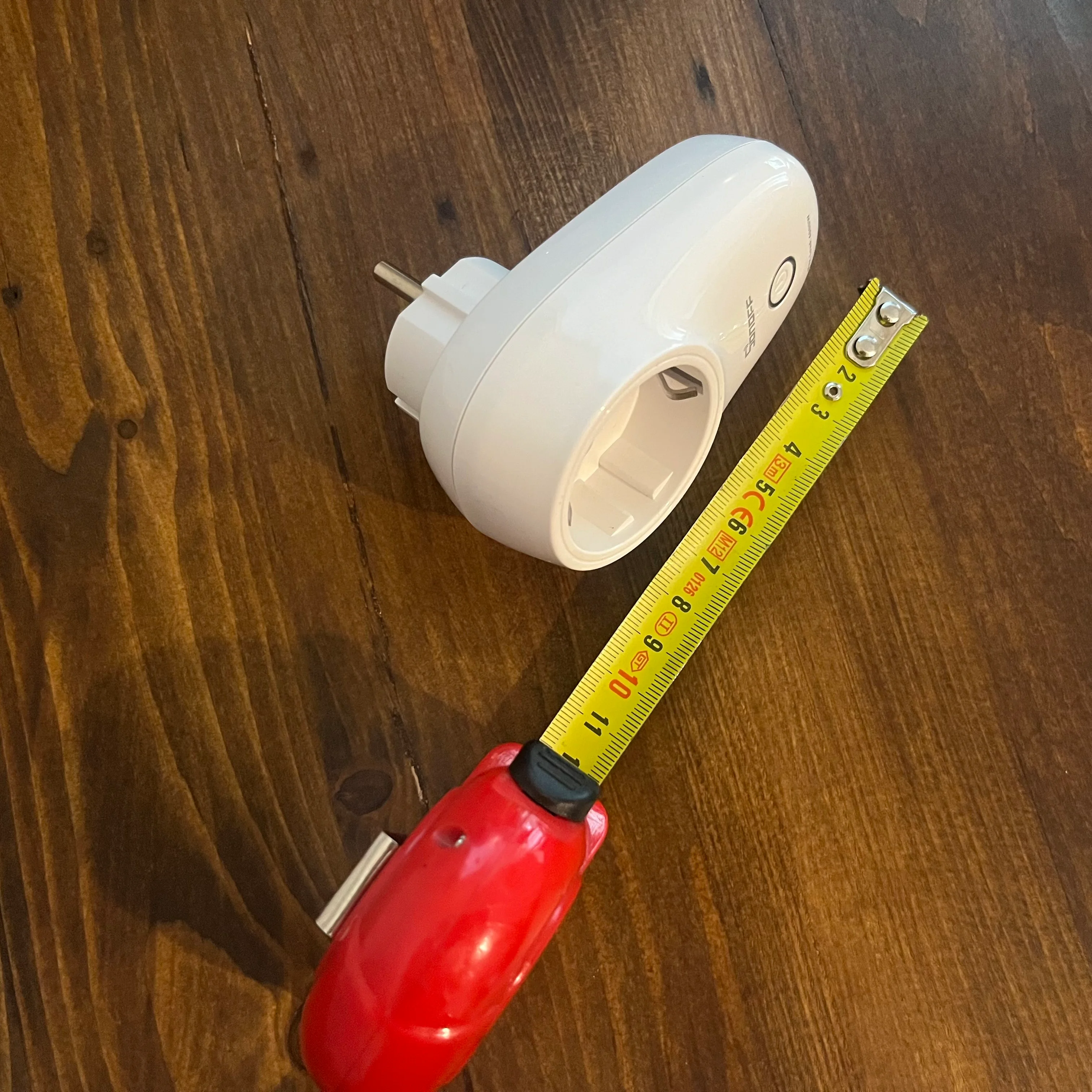 Presa smart Zigbee Sonoff S26R2ZB con metro per le dimensioni