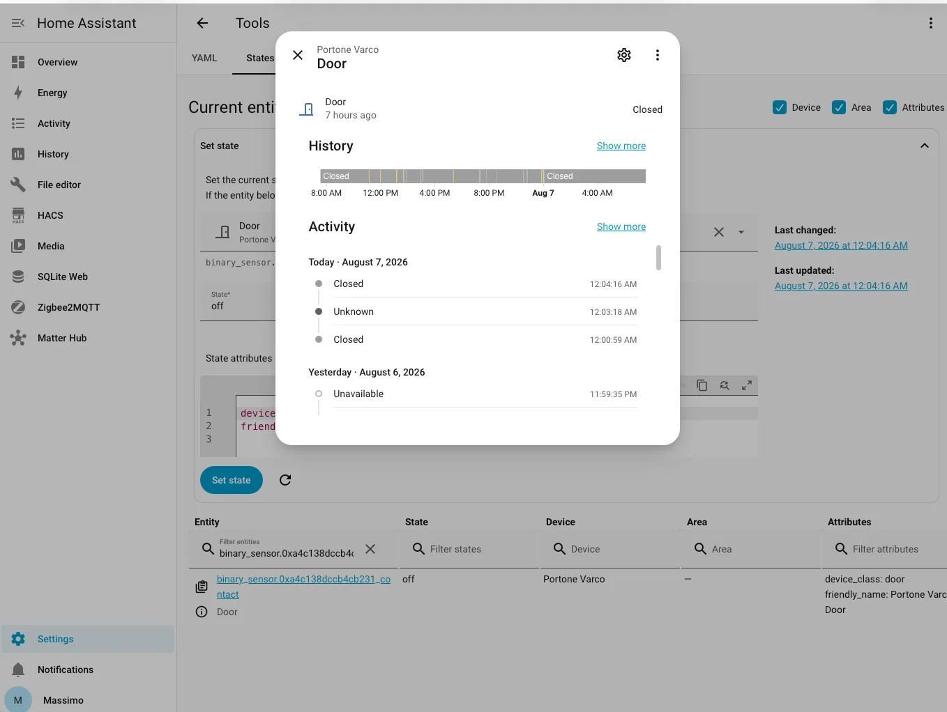 Dettaglio del binary_sensor del varco porta in Home Assistant con la history conservata dal recorder