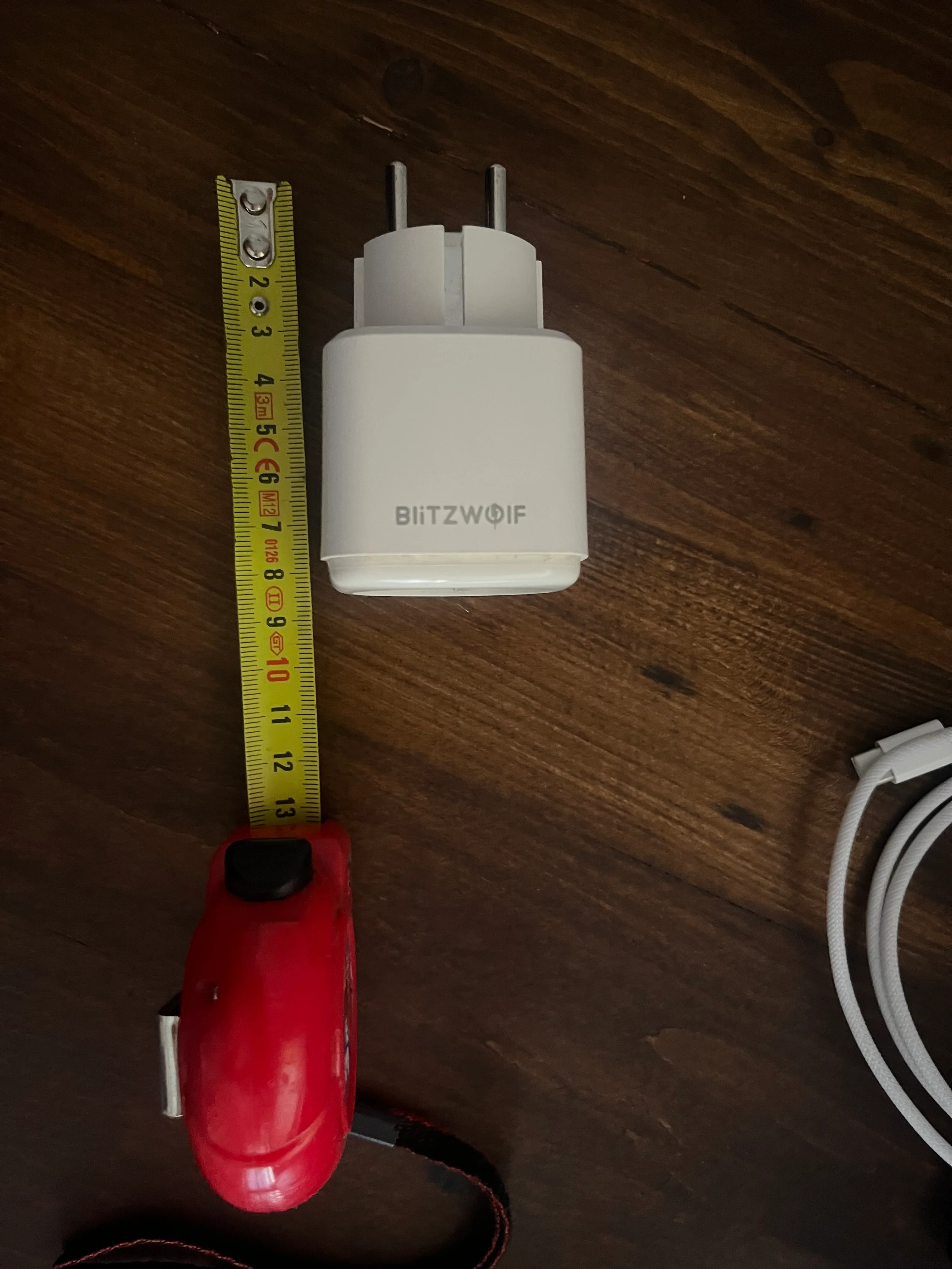 Presa smart Zigbee Tuya TS011F BlitzWolf vista dall'alto