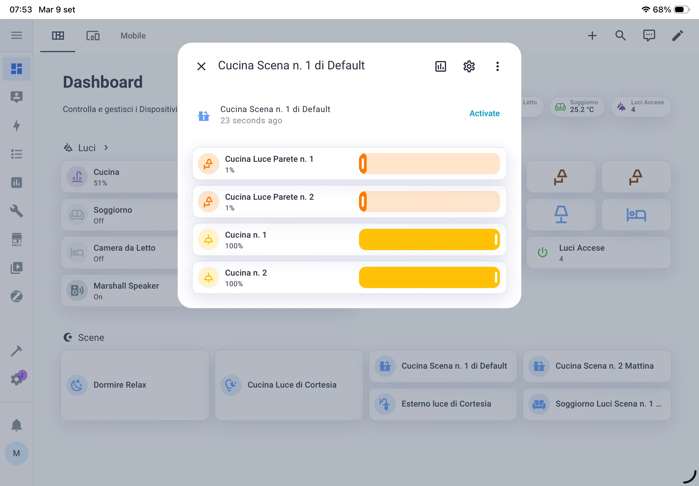 Dashboard liquid Glass tema personalizzato Home Assistant esempio carta in impressione sovraesposta